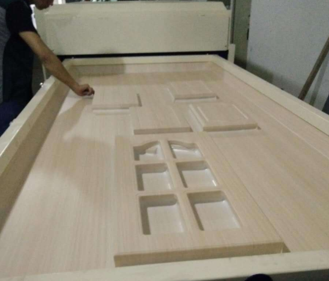 板式家具櫥柜門吸塑機